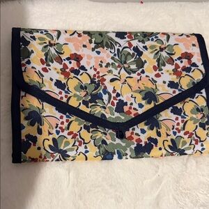 Thirty-One Floral Clutch - Multicolor